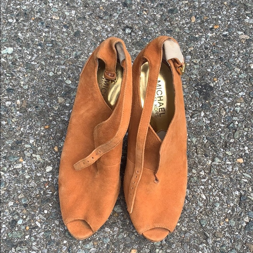 suede heels
